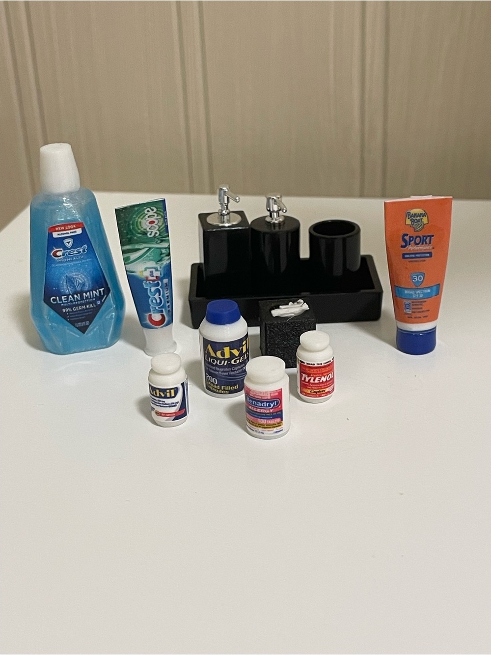 Miniature Dollhouse Scale Bathroom Accessories
